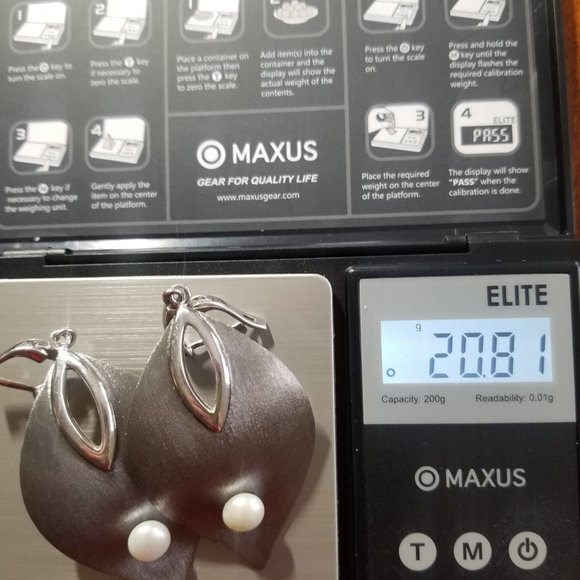 925 Sterling Silver Non Tarnish Large Teardrop Inverted Pear Pearl Earrings - Picture 10 of 10